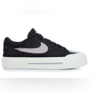 Woman’s Nike Court Legacy Platform Sneakers size 8 1/2